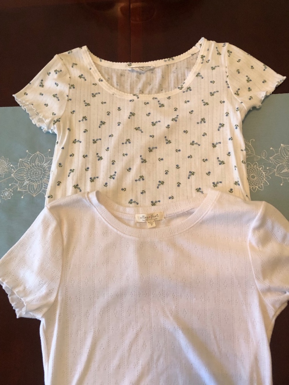 2 short sleeve girls tops